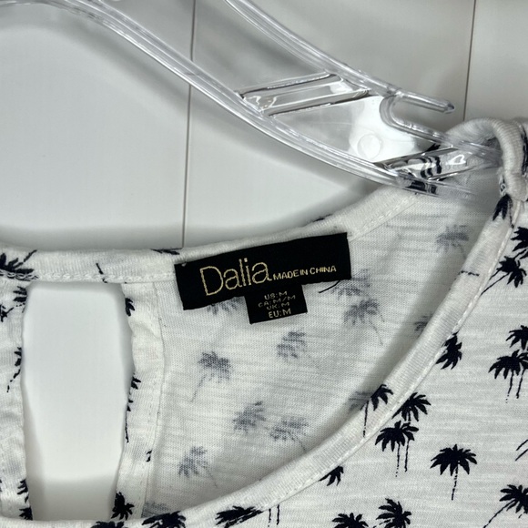 Dalia White and Black Cap Sleeve Boxy Blouse - Picture 3 of 6